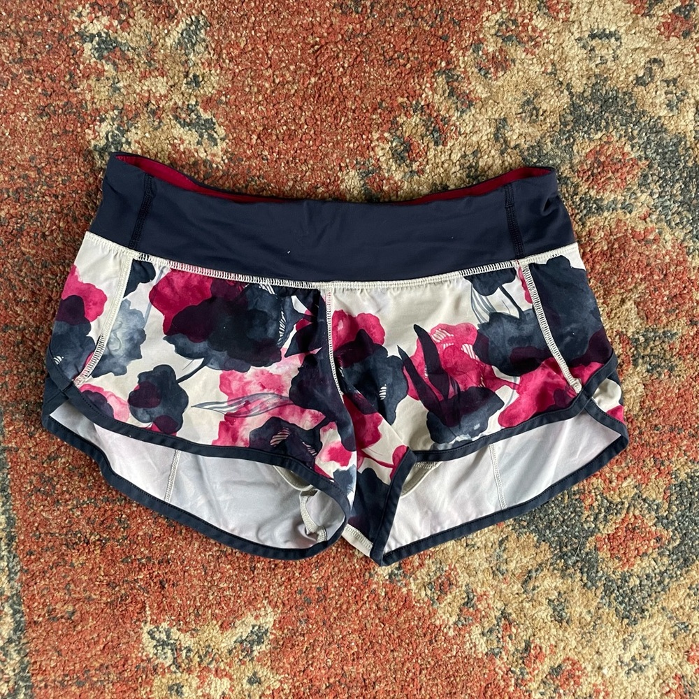 Lululemon Floral Shorts - XS